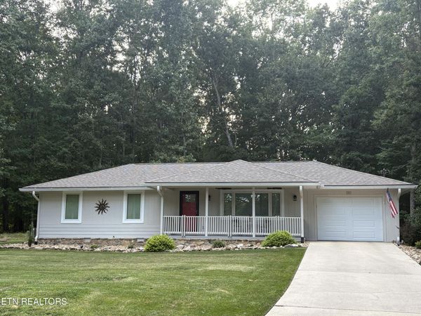 251 Lakewood Drive, Crossville, TN 38558