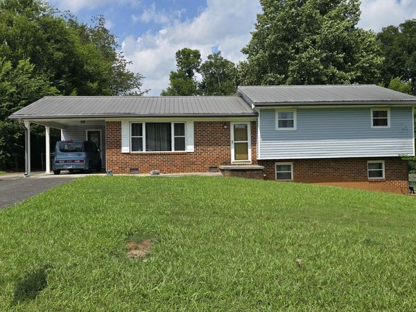 2910 NW Orchid Drive, Cleveland, TN 37312
