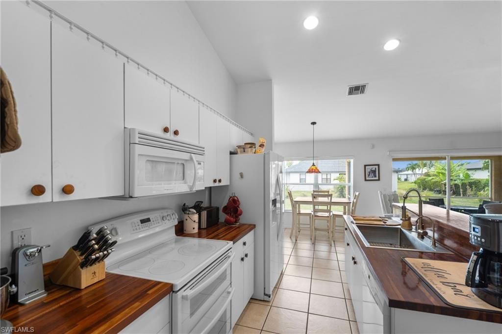524 Tropicana Pkwy W, Cape Coral, FL 33993 Photo