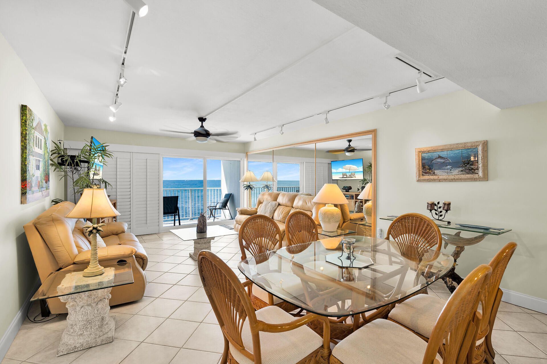 201 E Ocean Drive, Unit 208, Key Colony, FL 33051 Photo