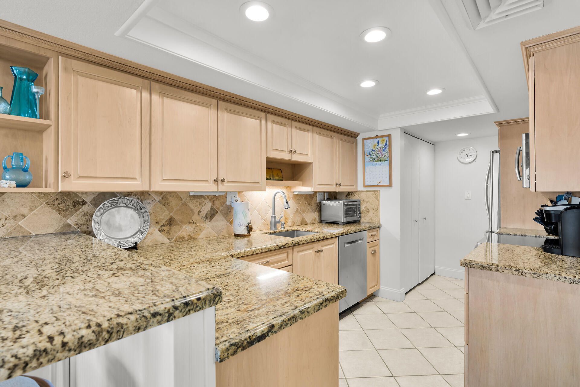 201 E Ocean Drive, Unit 208, Key Colony, FL 33051 Photo