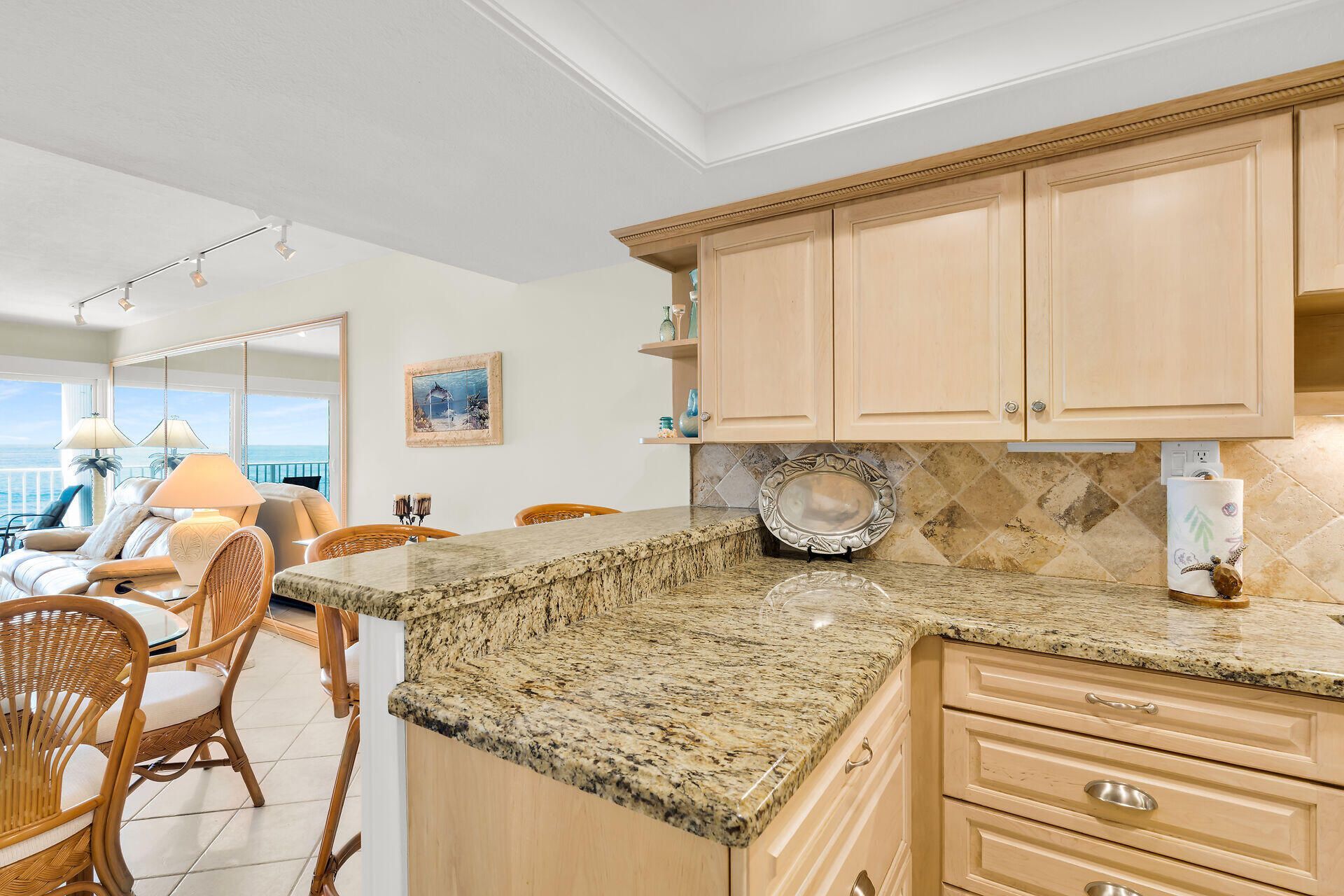 201 E Ocean Drive, Unit 208, Key Colony, FL 33051 Photo