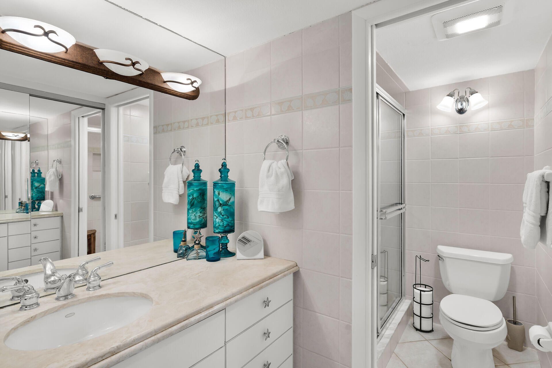201 E Ocean Drive, Unit 208, Key Colony, FL 33051 Photo