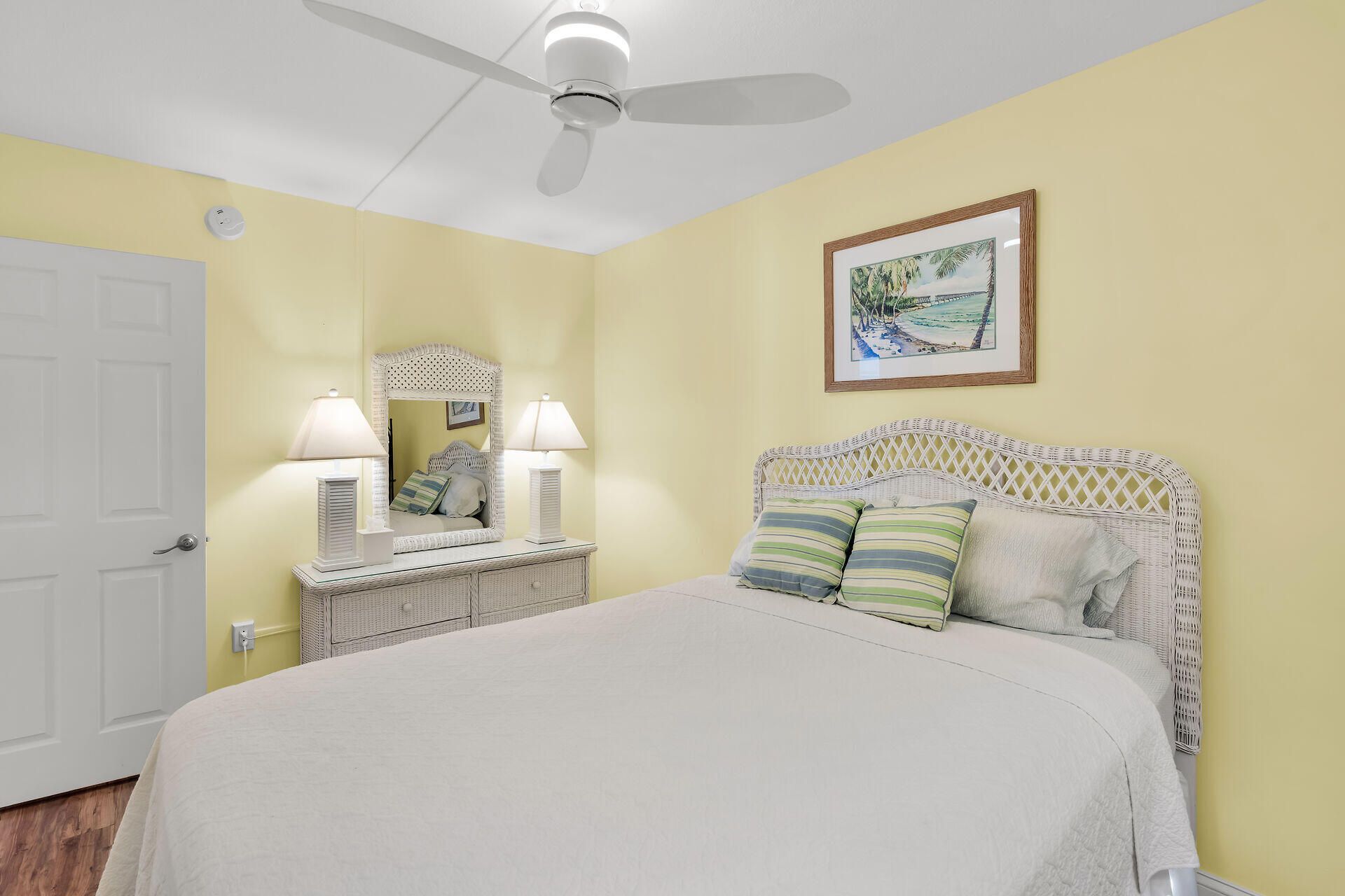 201 E Ocean Drive, Unit 208, Key Colony, FL 33051 Photo