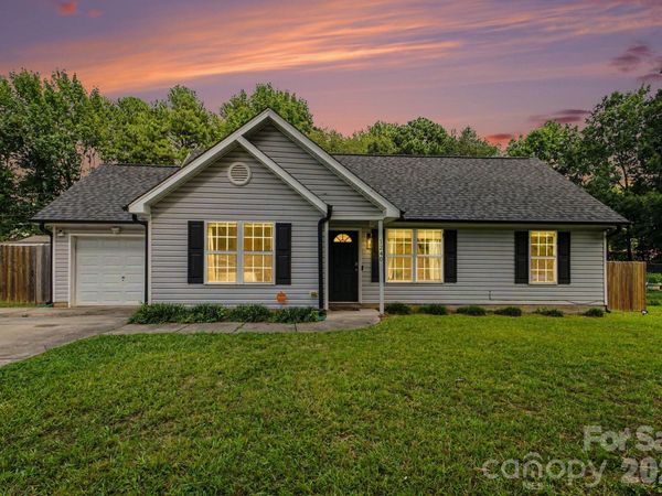 1240 Log Cabin Road, Charlotte, NC 28213