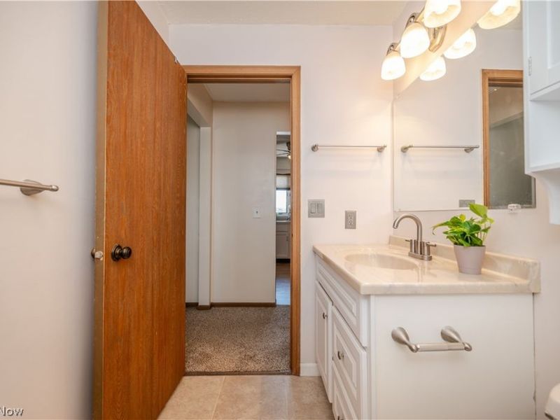 7357 Eisenhower Drive, Unit 6, Boardman, OH 44512 Photo 17