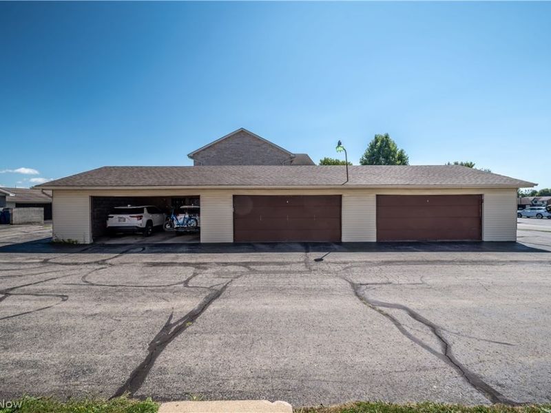 7357 Eisenhower Drive, Unit 6, Boardman, OH 44512 Photo 30