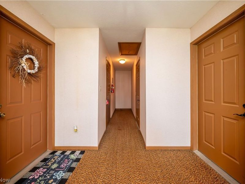7357 Eisenhower Drive, Unit 6, Boardman, OH 44512 Photo 5