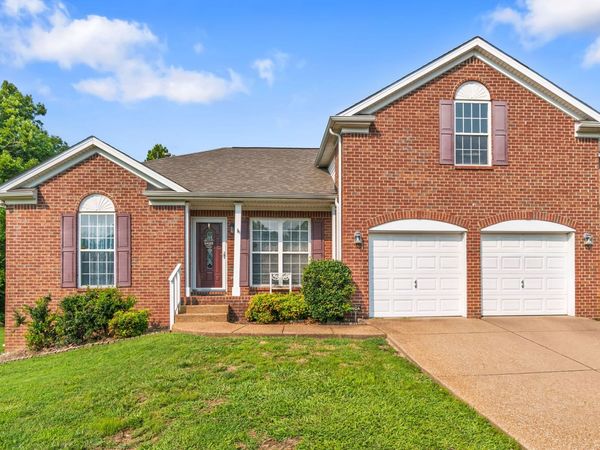 214 Cobblestone Lndg, Mount Juliet, TN 37122