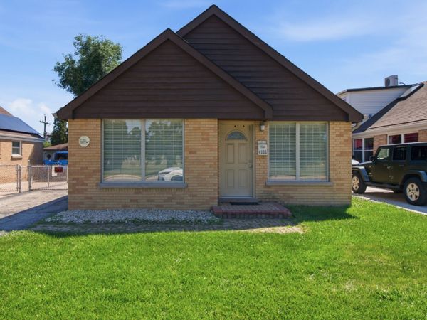 4125 Ruby Street , Schiller Park, IL 60176