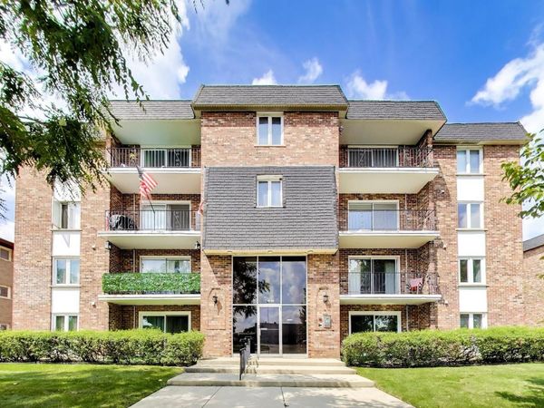 11012 S Kilpatrick Avenue, Unit 2NE, Oak Lawn, IL 60453