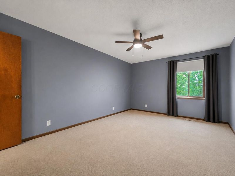 1880-1882 Fontenay Court, Columbus, OH 43235 Photo 14