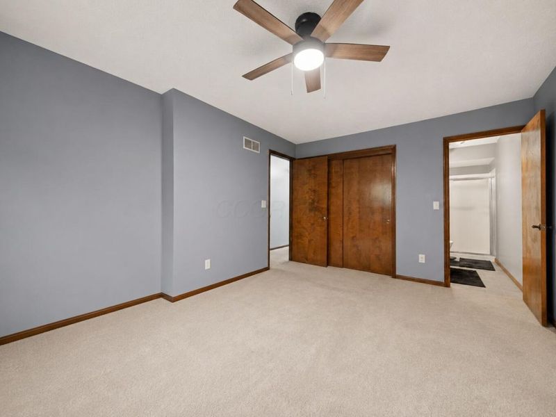 1880-1882 Fontenay Court, Columbus, OH 43235 Photo 15