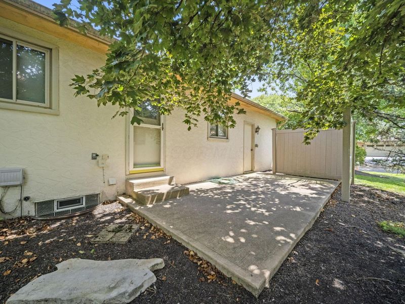 1880-1882 Fontenay Court, Columbus, OH 43235 Photo 60