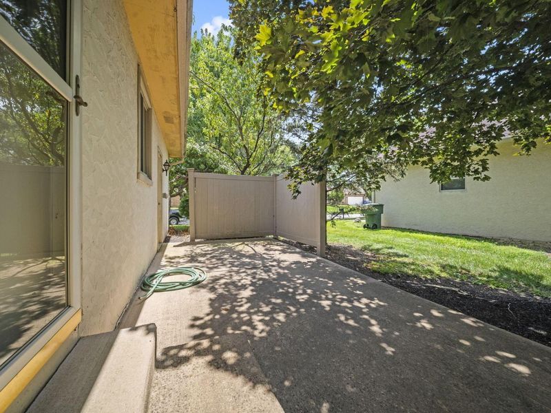 1880-1882 Fontenay Court, Columbus, OH 43235 Photo 61