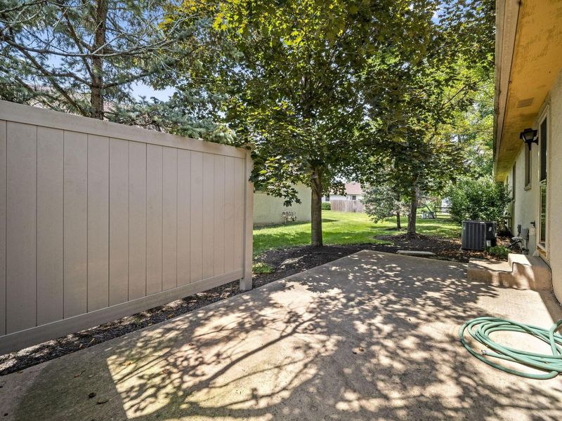 1880-1882 Fontenay Court, Columbus, OH 43235 Photo 62