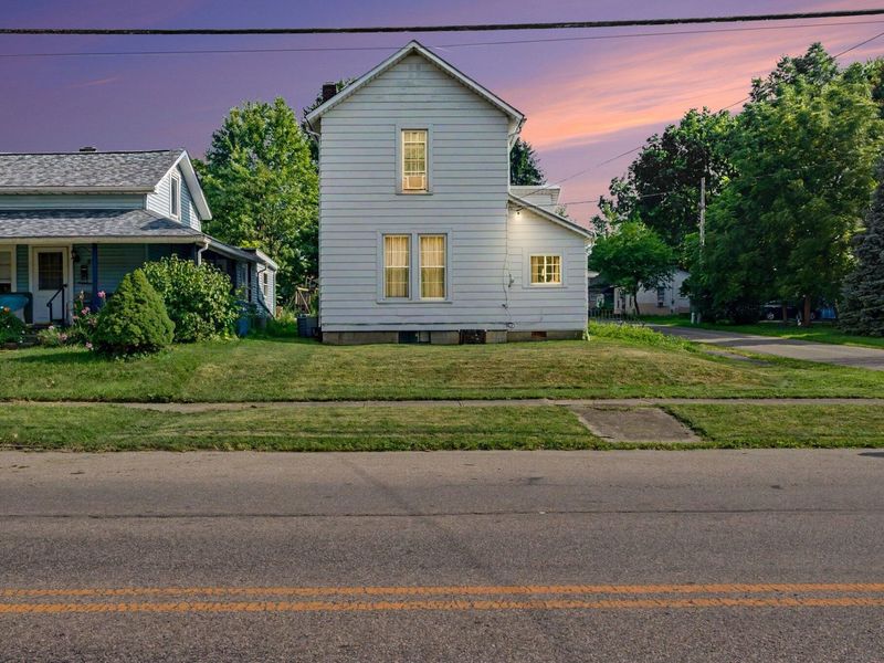 527 E 4th Street, Marysville, OH 43040 Photo 2