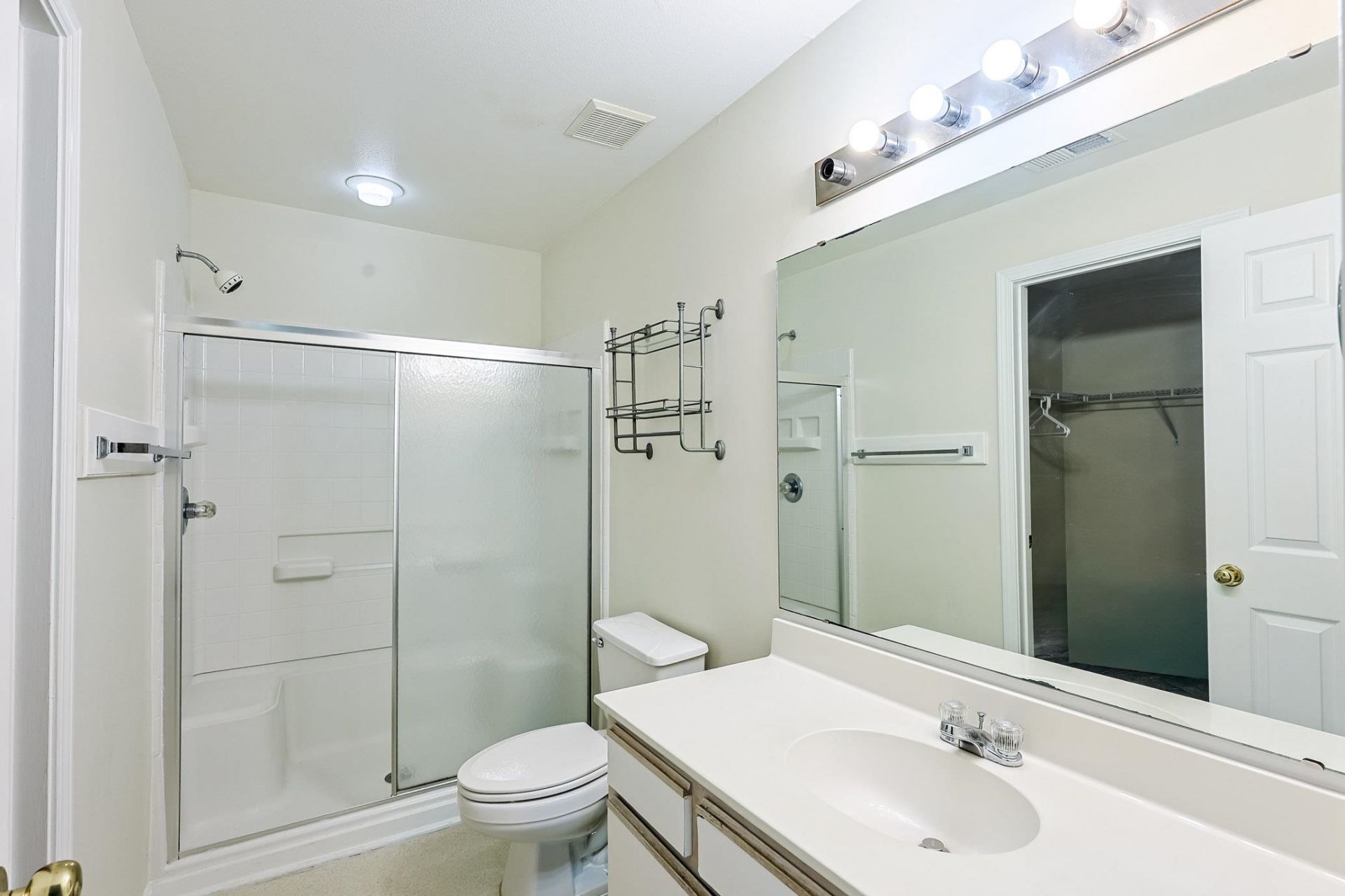 1200 River Oak Dr. Photo 13