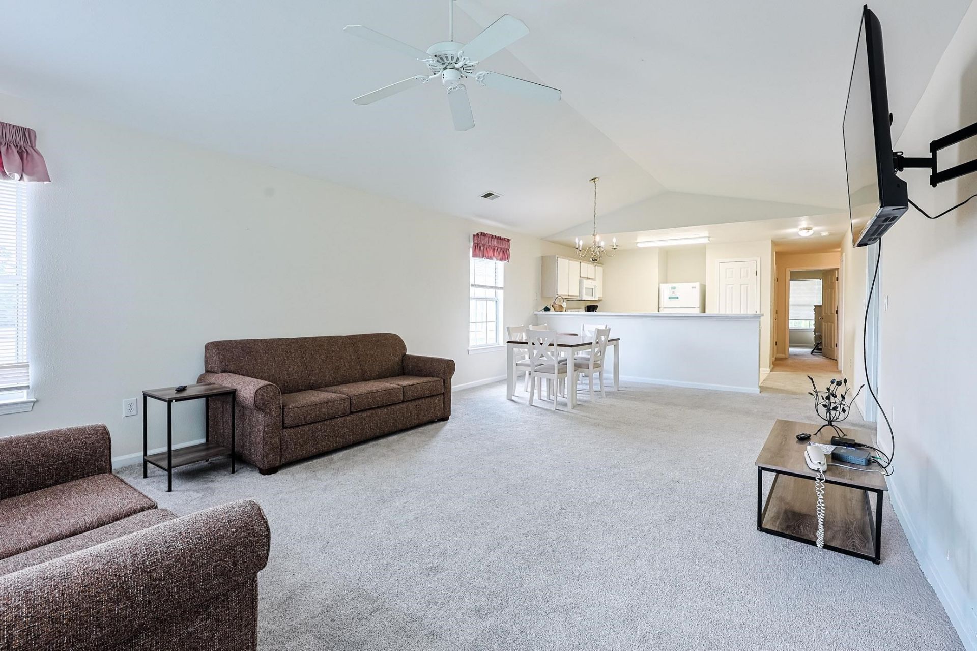 1200 River Oak Dr. Photo 4