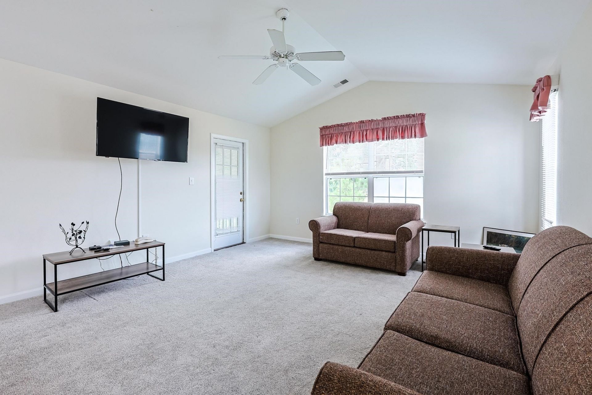 1200 River Oak Dr. Photo 5