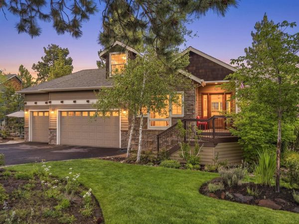 1158 NW Redfield Circle, Bend, OR 97703