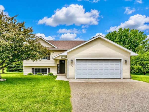 109 French Court, Roberts, WI 54023