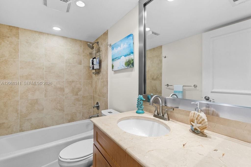 251 Crandon Blvd, Unit 325, Key Biscayne, FL 33149 Photo