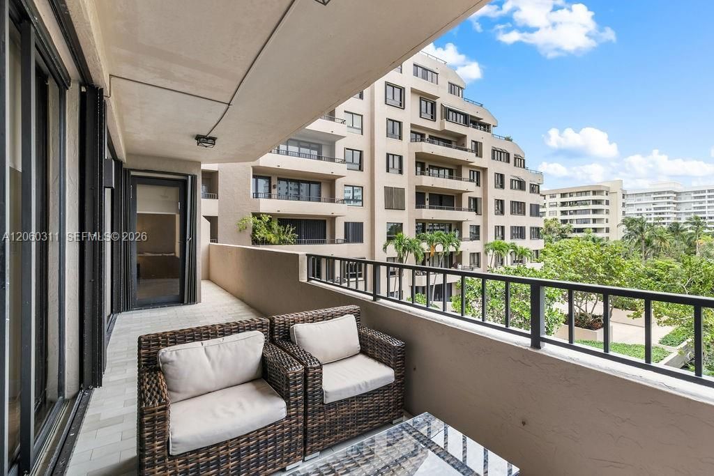 251 Crandon Blvd, Unit 325, Key Biscayne, FL 33149 Photo