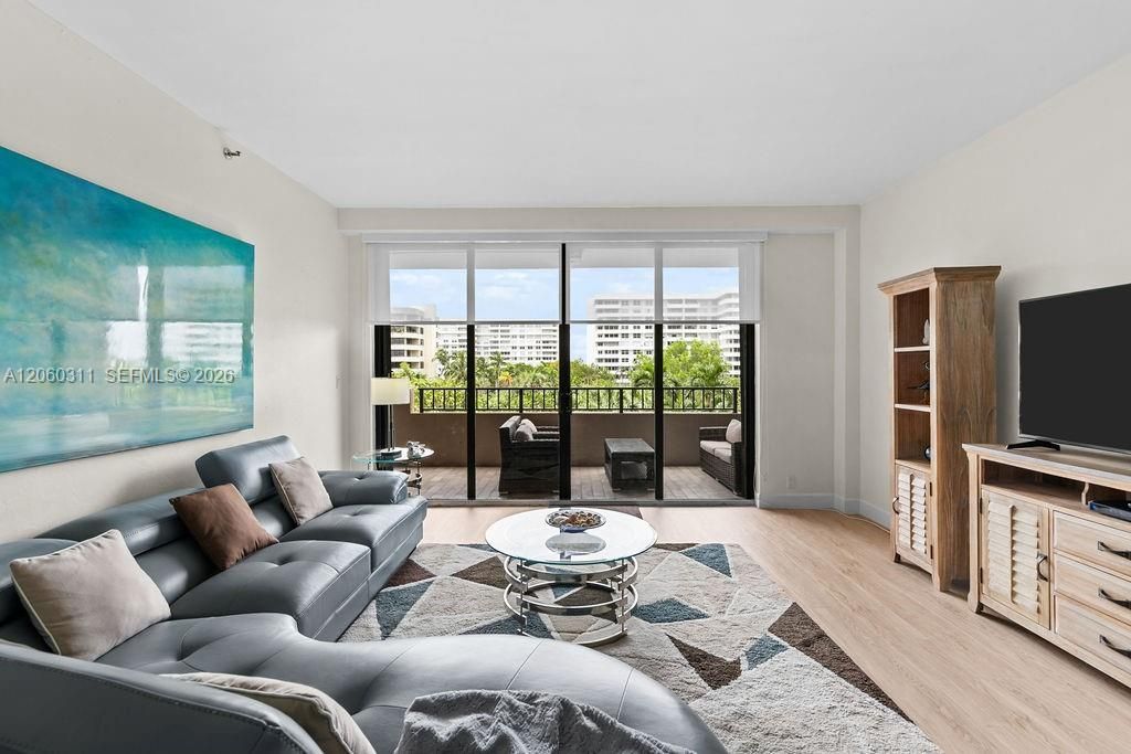 251 Crandon Blvd, Unit 325, Key Biscayne, FL 33149 Photo