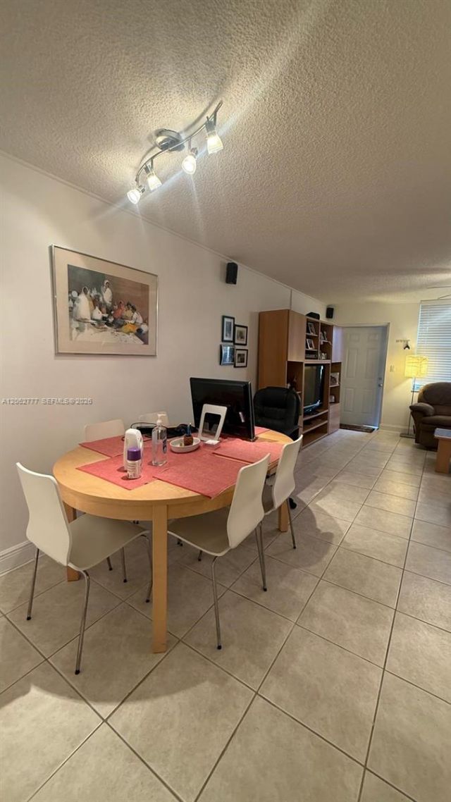 9081 Sunrise Lakes Blvd , Unit 105, Sunrise, FL 33322 Photo