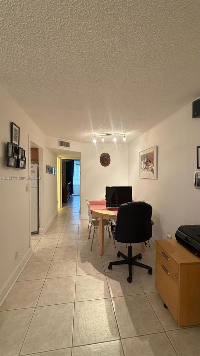 9081 Sunrise Lakes Blvd , Unit 105, Sunrise, FL 33322 Photo