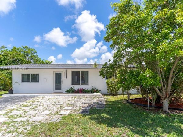 10851 SW 152nd St , Unit ---, Miami, FL 33157
