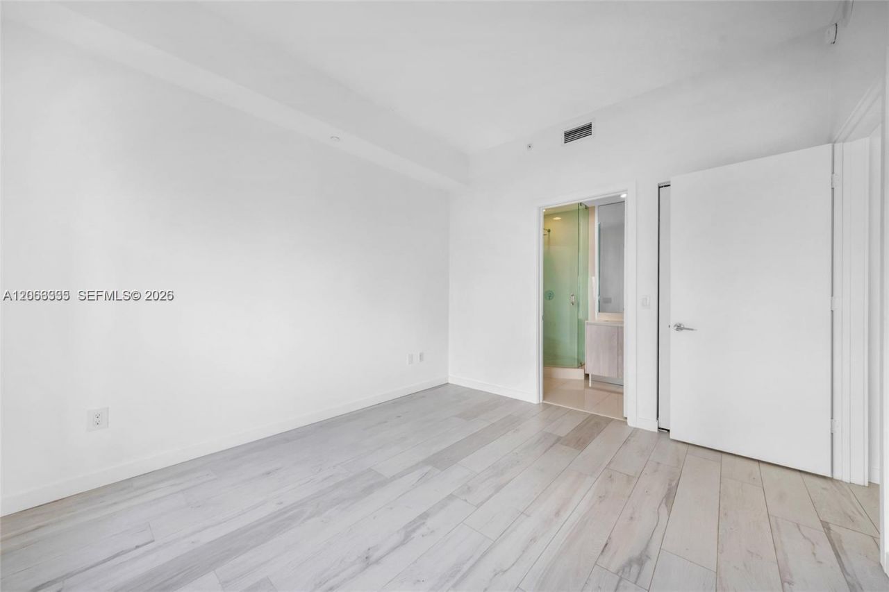 480 NE 31st St , Unit 2003, Miami, FL 33137 Photo