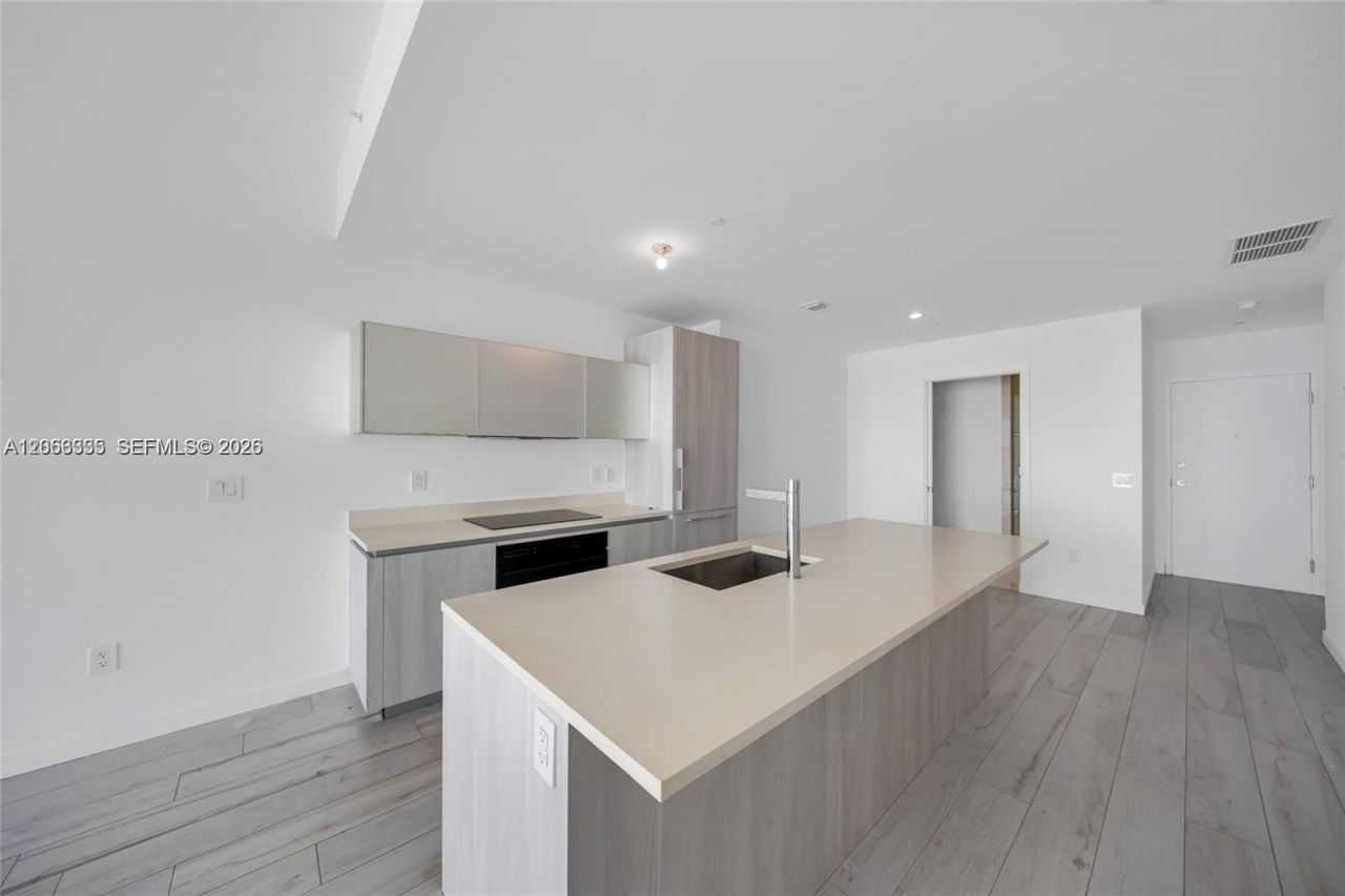 480 NE 31st St , Unit 2003, Miami, FL 33137 Photo