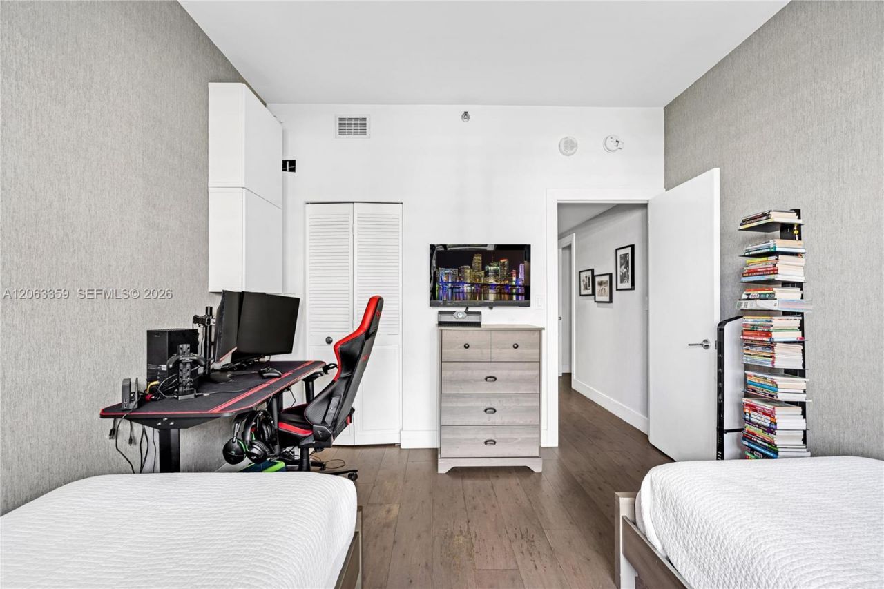201 Crandon Blvd , Unit 530, Key Biscayne, FL 33149 Photo