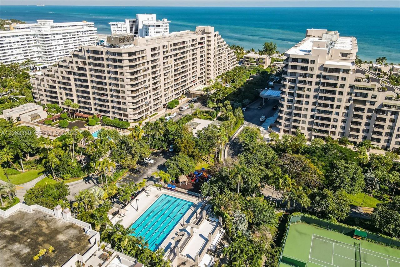 201 Crandon Blvd , Unit 530, Key Biscayne, FL 33149 Photo