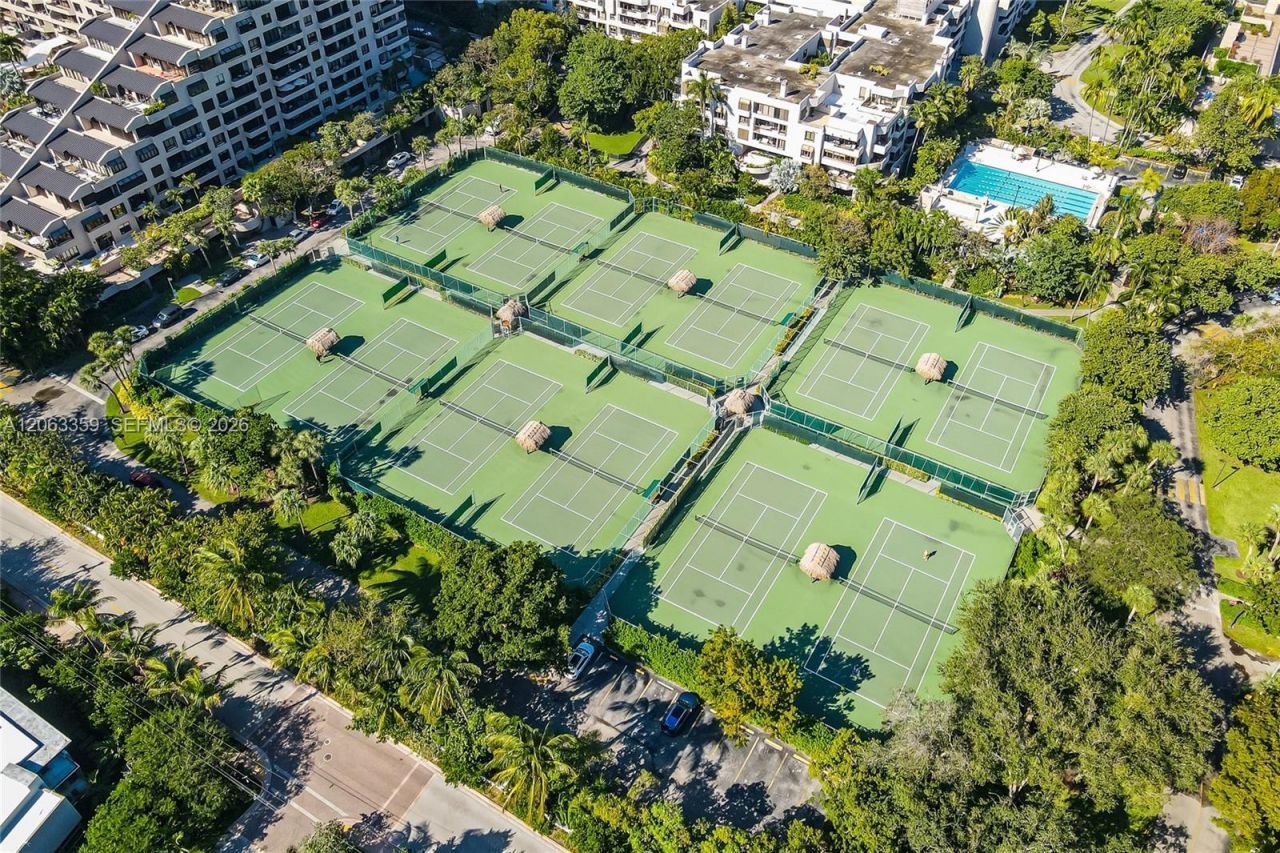 201 Crandon Blvd , Unit 530, Key Biscayne, FL 33149 Photo