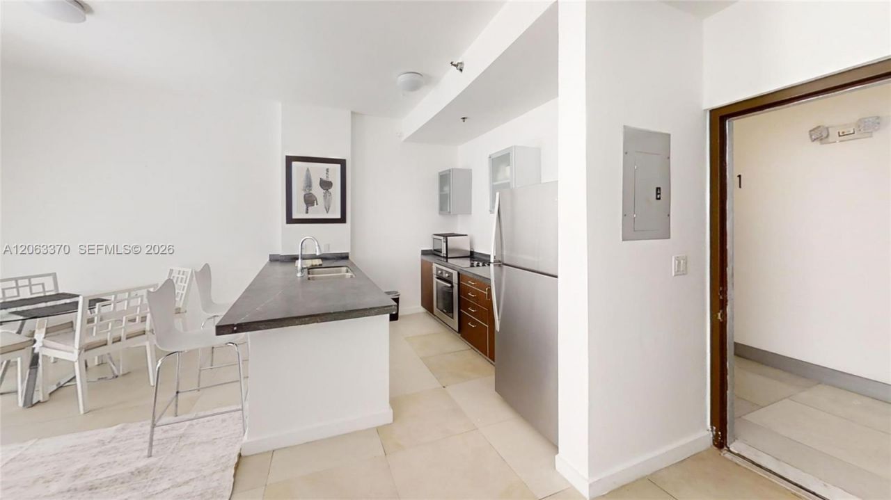 130 3rd St, Unit 104, Miami Beach, FL 33139 Photo