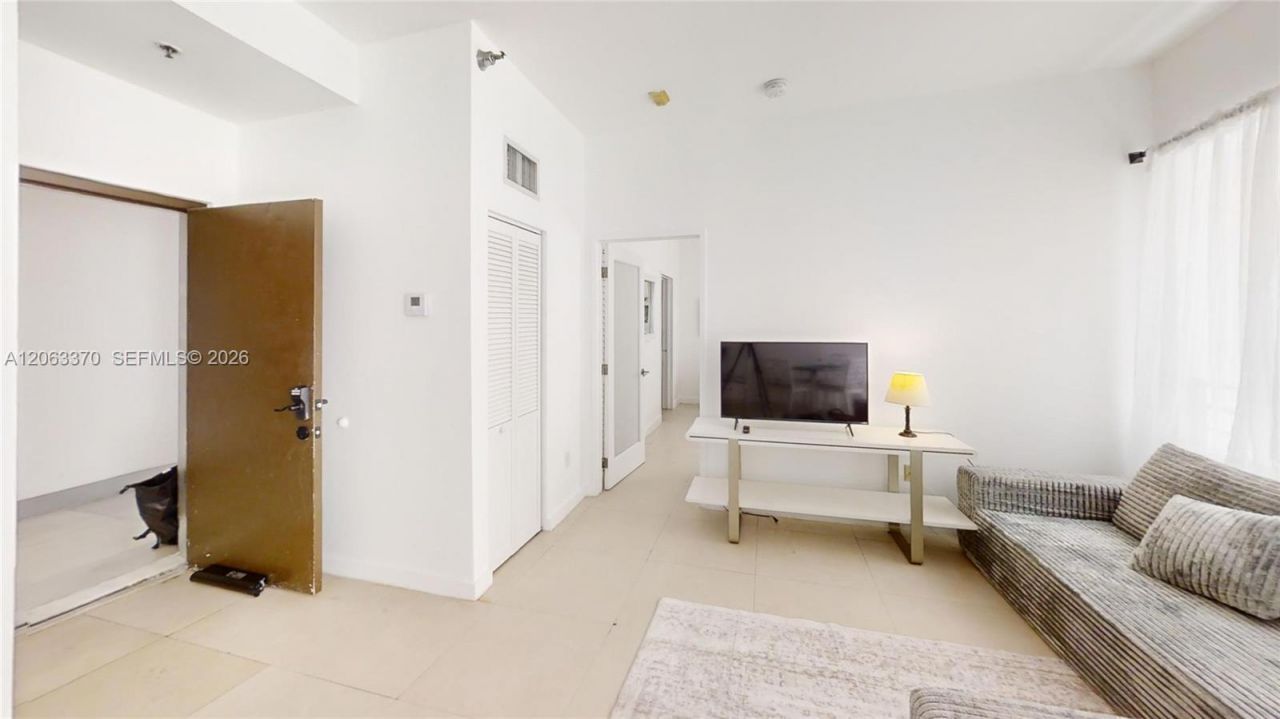 130 3rd St, Unit 104, Miami Beach, FL 33139 Photo