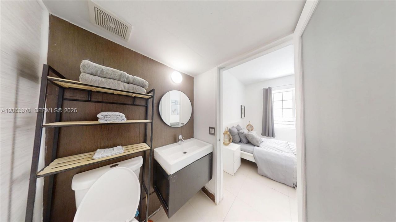 130 3rd St, Unit 104, Miami Beach, FL 33139 Photo