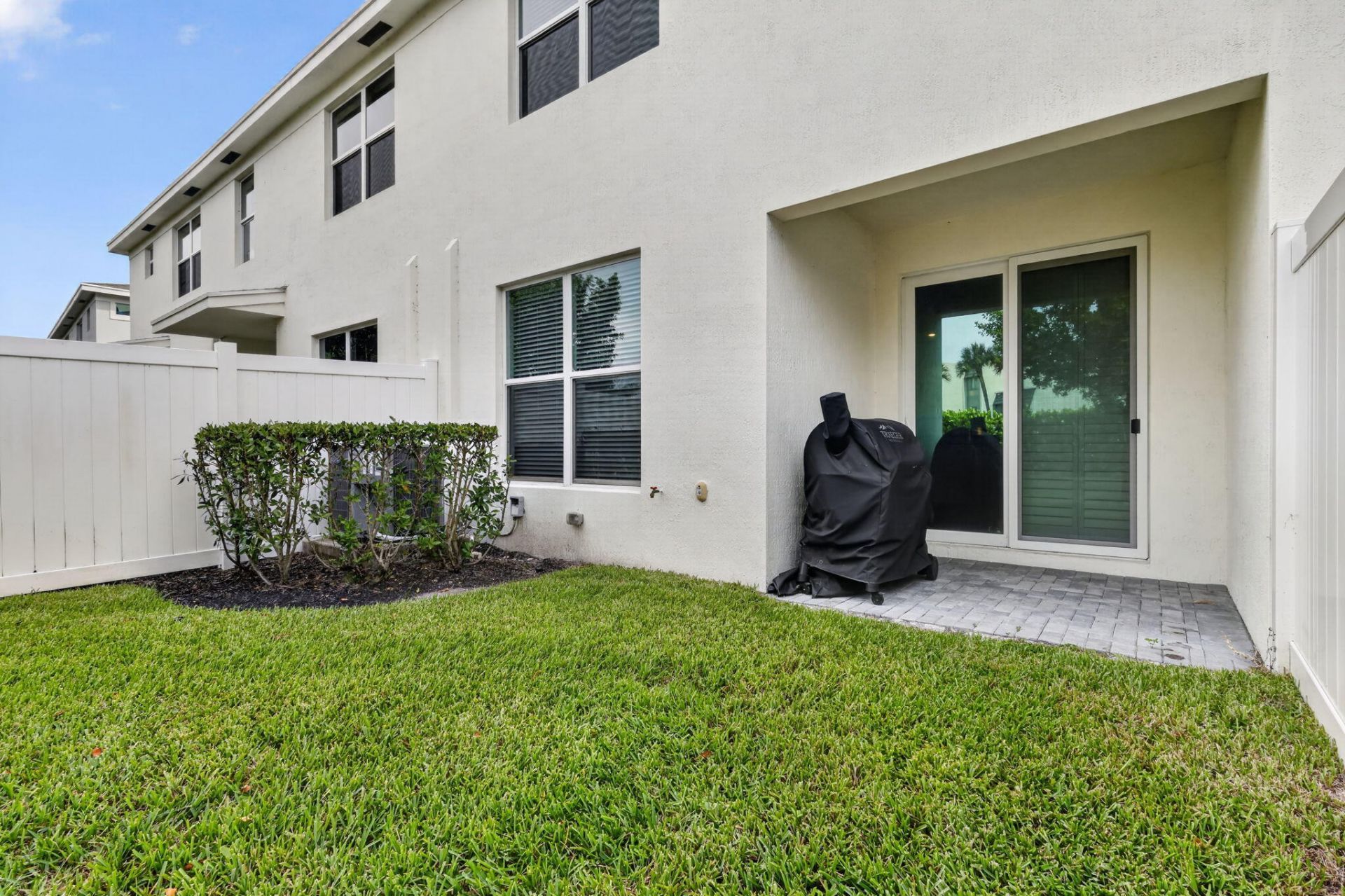 4168 Lagoon Shore Drive, Lake Worth, FL 33467 Photo