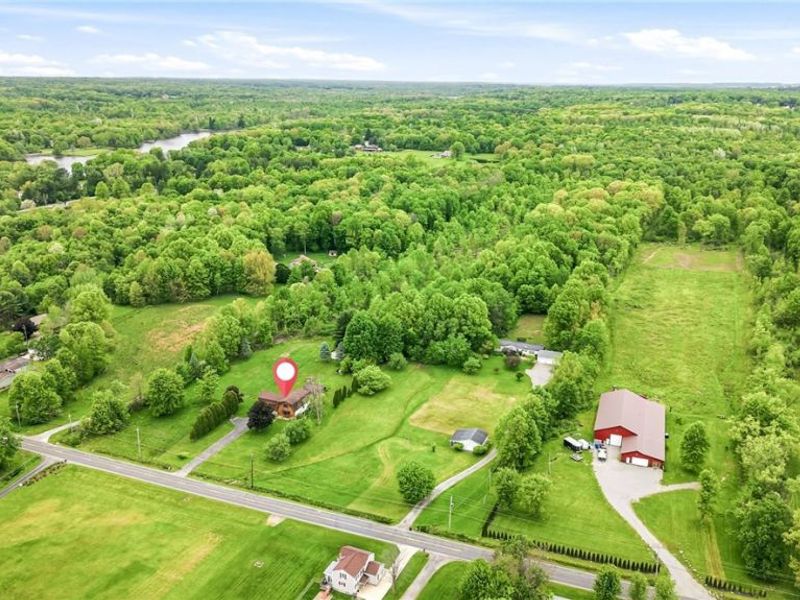 6667 Chestnut Ridge Road , Hubbard, OH 44425 Photo 2
