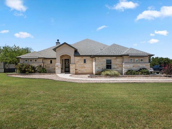 104 Draper LN, Bertram, TX 78605
