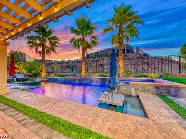 70 Portezza Drive , Henderson, NV 89011