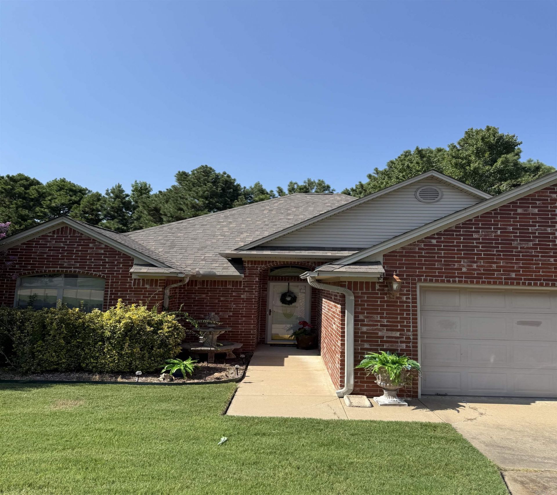 2 Alberta Cove Maumelle, AR 72113
