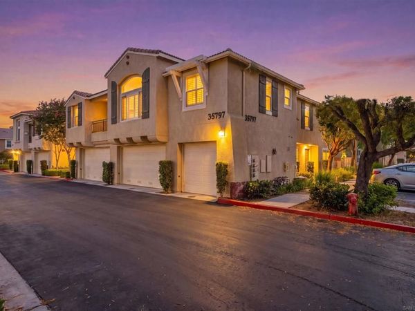 35797 Springvale, Unit 2, Murrieta, CA 92562