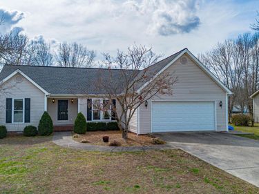8220 Timberland Drive, West Paducah, KY 42086