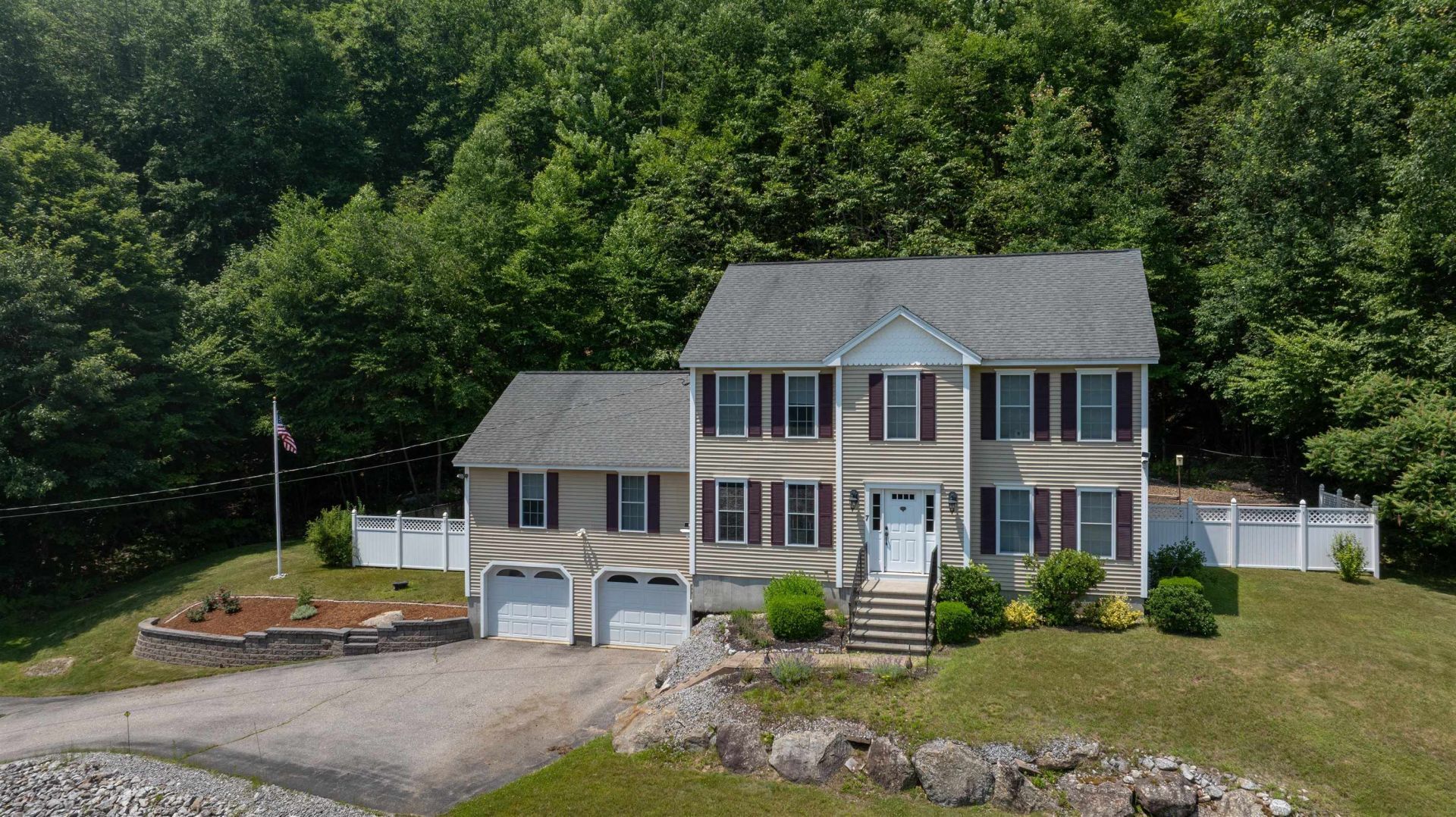 7 Tracie Lane, Weare, NH 03281 Main Photo