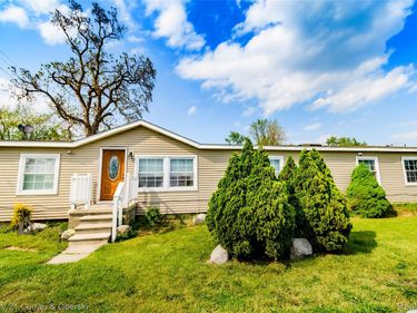 13045 Strong Boulevard, South Rockwood Village, Mi 48179