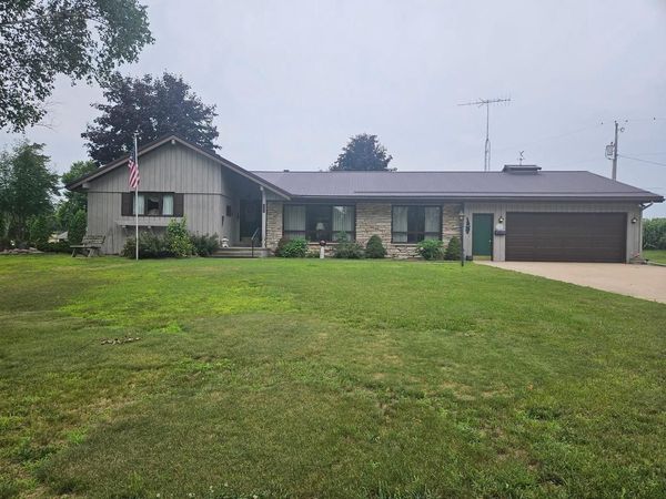 331 ORCHARD CIRCLE, Gillett, WI 54124